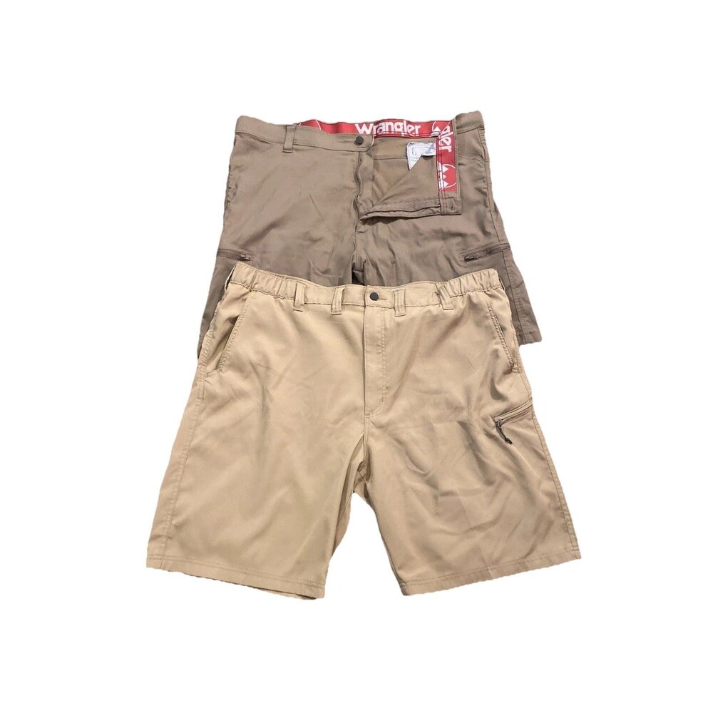 Lot Of 2 Wrangler Cargo Utility Pocket Shorts Men’s Size 44 Casual Golf Shorts
